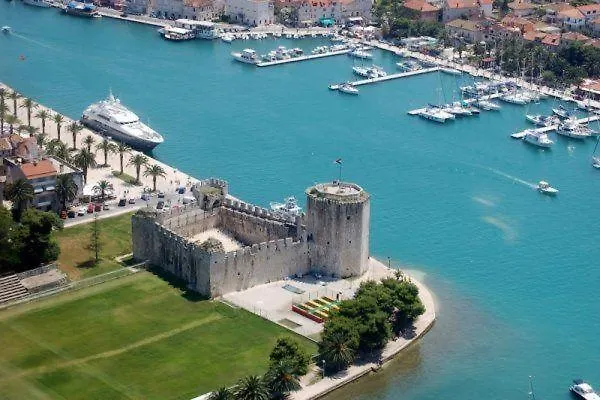 Hotel Villa-meli